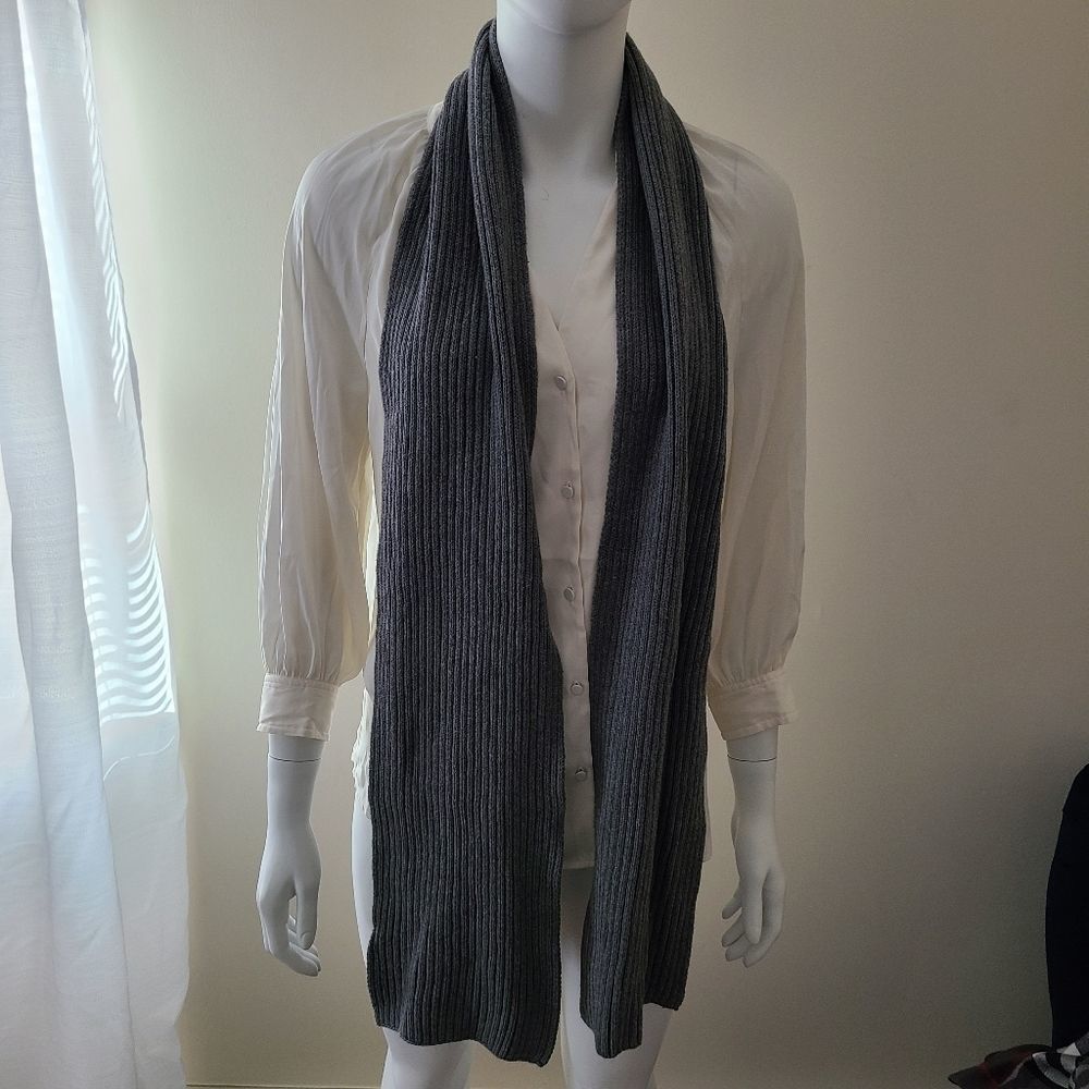 H&M Scarf - Picture 7 of 12